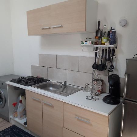 appartement f1 meublé 3 personnes Aubenas Esterno foto