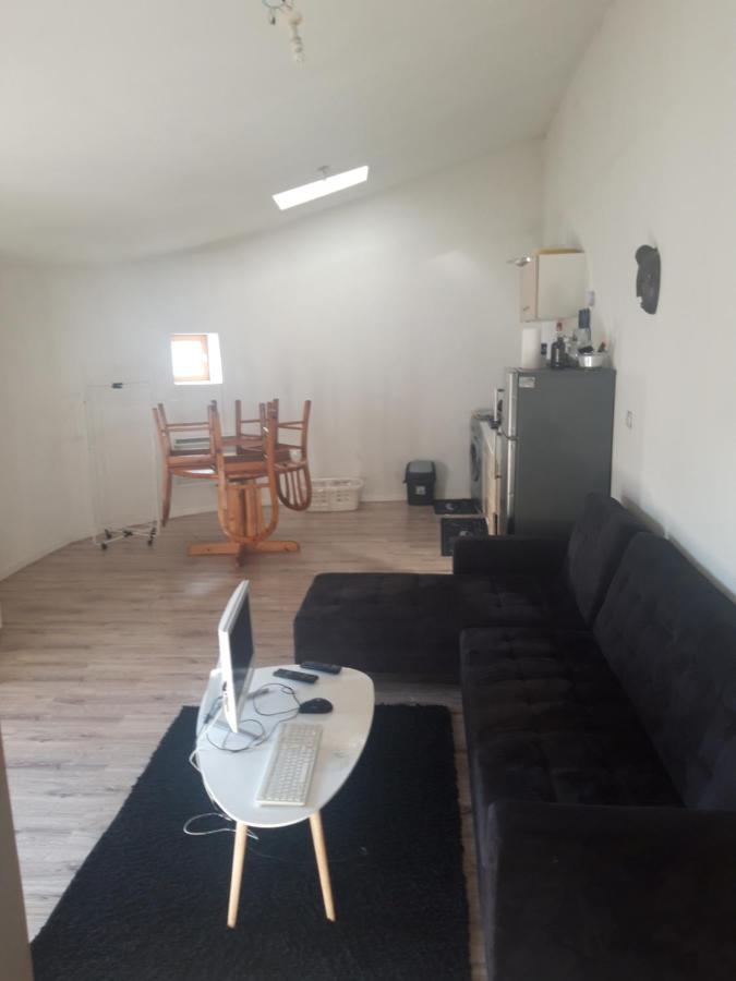 appartement f1 meublé 3 personnes Aubenas Esterno foto